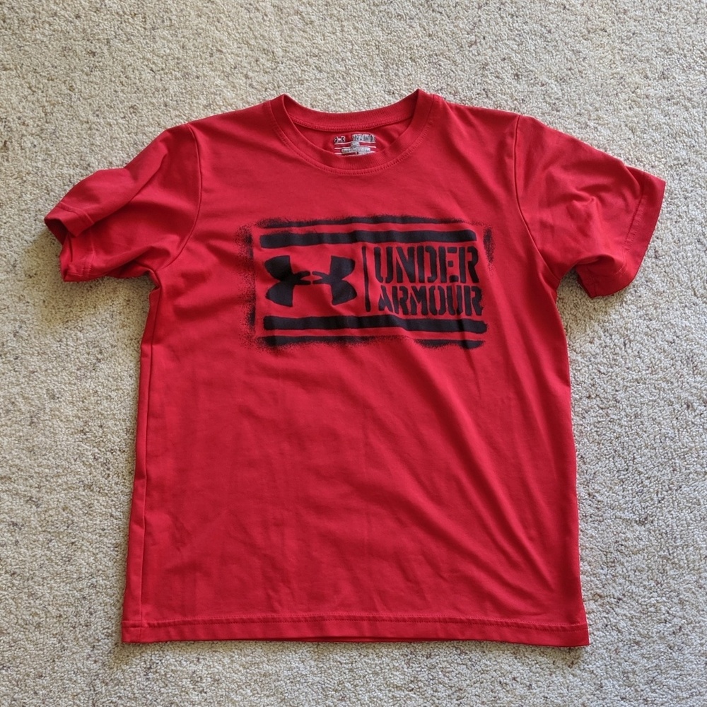 Under Armour boys tee EUC